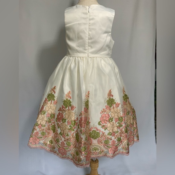 American Princess SZ 6 Floral Embroidered dress with coordinating sweater - Picture 4 of 6